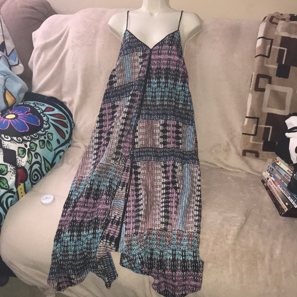 AKEMI + KIN small multi colored maxi dress adjustable 💕